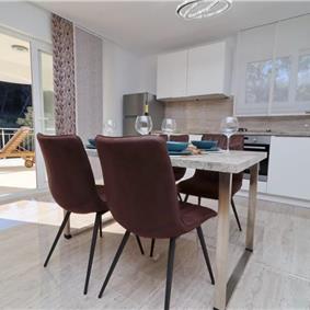 6 Bedroom Beachfront Villa with Heated Pool near Vela Luka on Korcula Island, Sleep 12